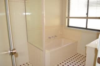 17 Eden Park Avenue, DUBBO NSW 2830, Dubbo - Thumbnail 4
