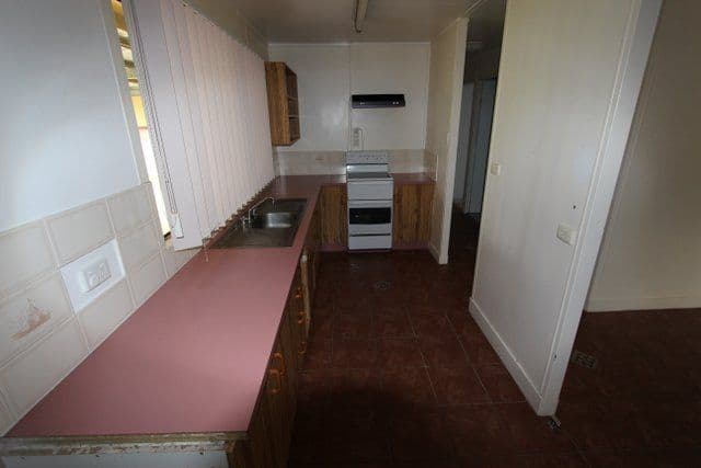 22 Watson Street, CHARLEVILLE QLD 4470, Charleville - Thumbnail 4
