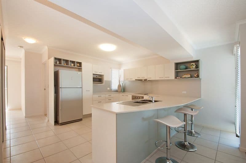 Unit 401 'Seabourn' 56 Lower Gay Terrace, CALOUNDRA QLD 4551, Caloundra - Thumbnail 6