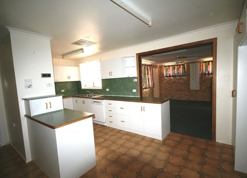 13 Lawrence Street, BILOELA QLD 4715, Biloela - Thumbnail 5