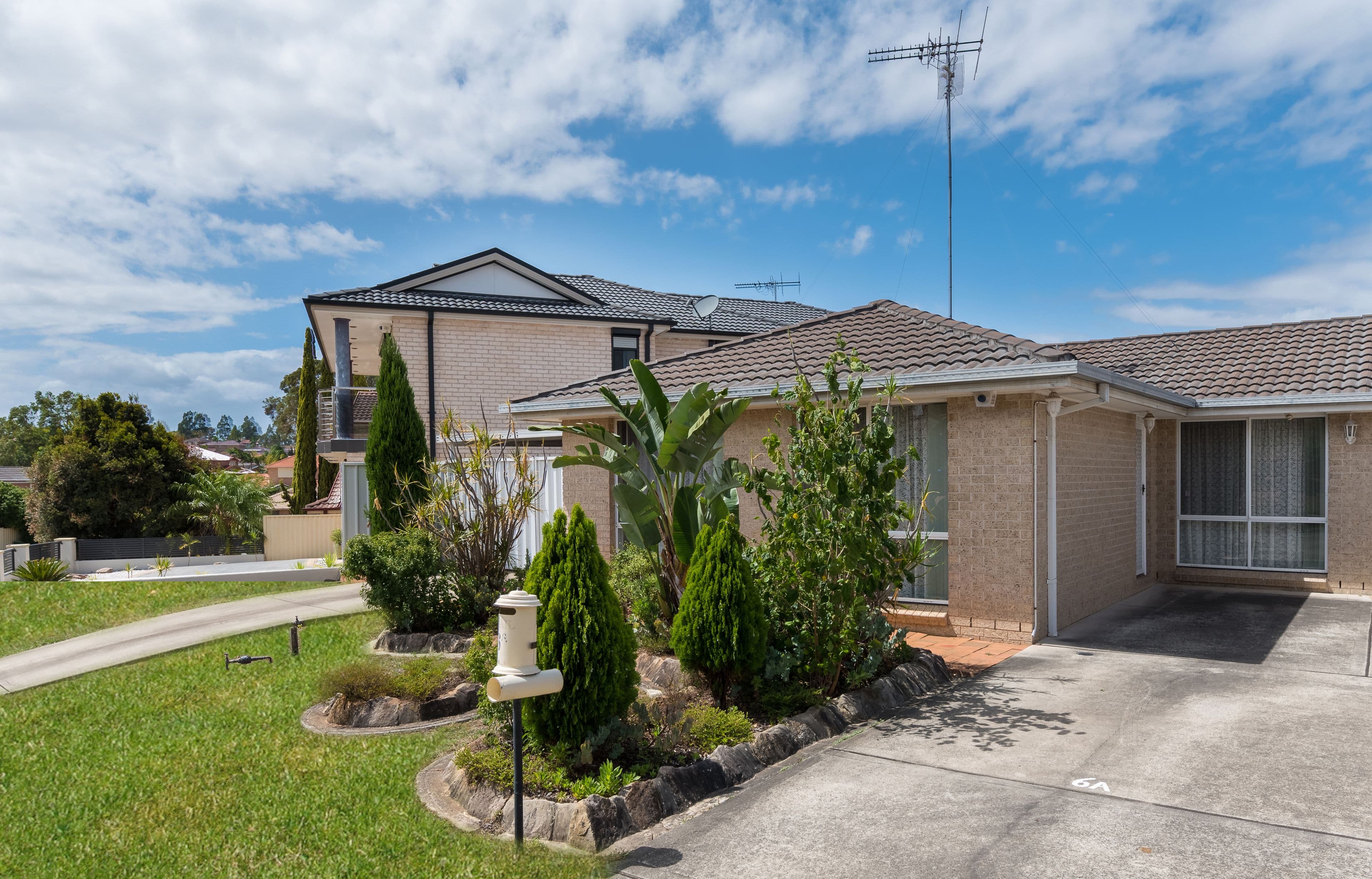 6 Aukane Street, Green Valley - Image 1