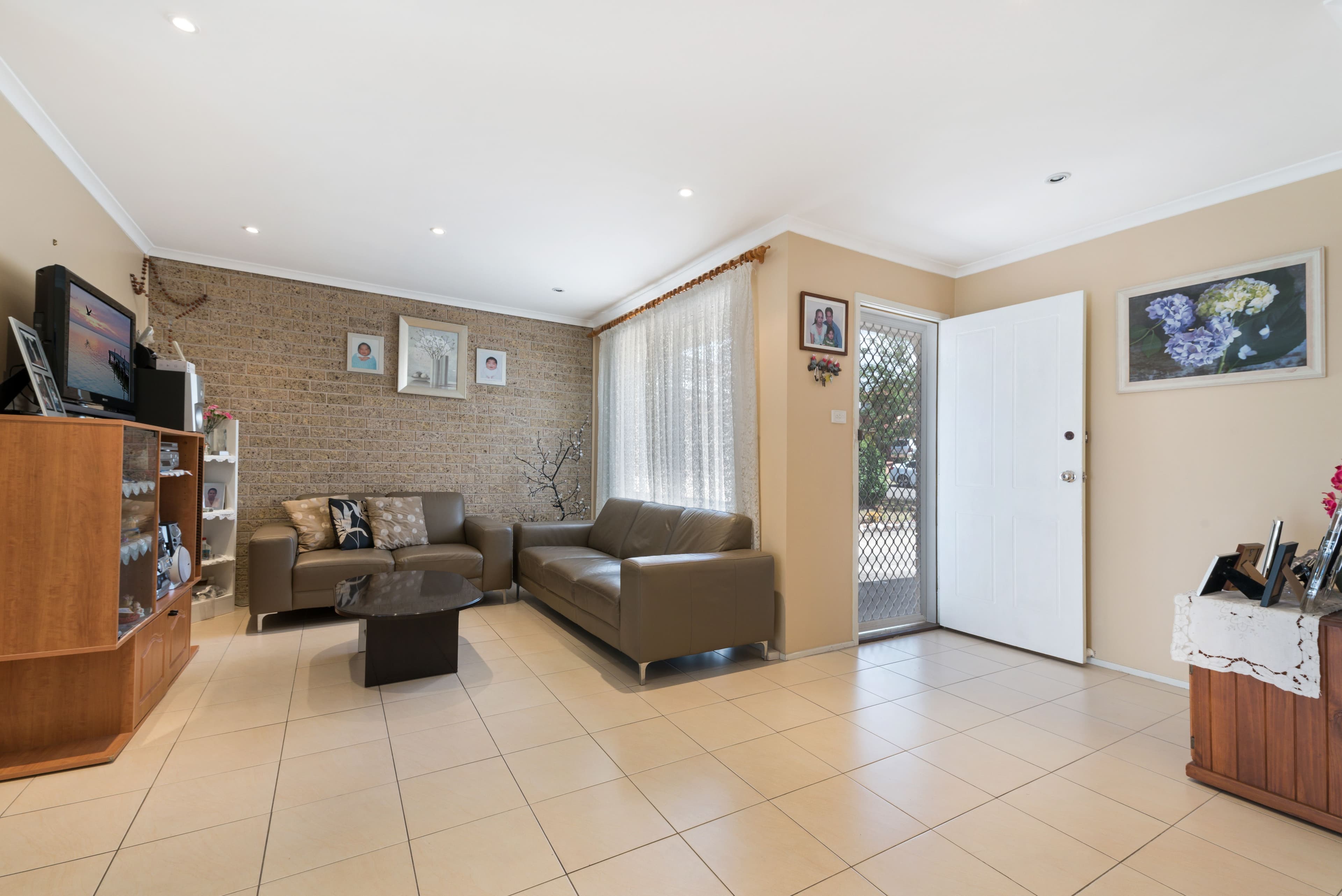 6 Aukane Street, Green Valley - Thumbnail 3