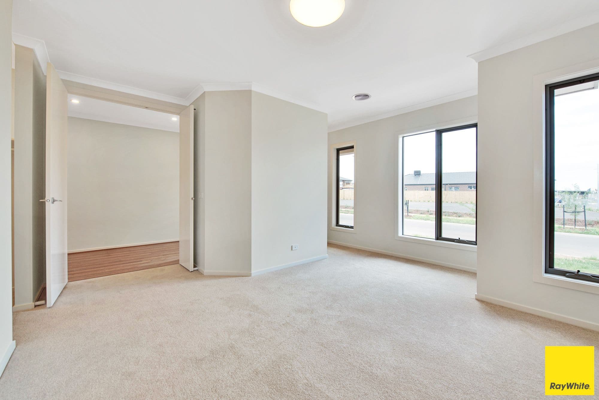 12 Loganberry Road, Manor Lakes VIC 3024, Manor Lakes - Thumbnail 4