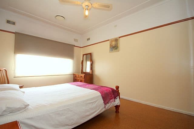 19 Cowl Street, GREENACRE NSW 2190, Greenacre - Thumbnail 7