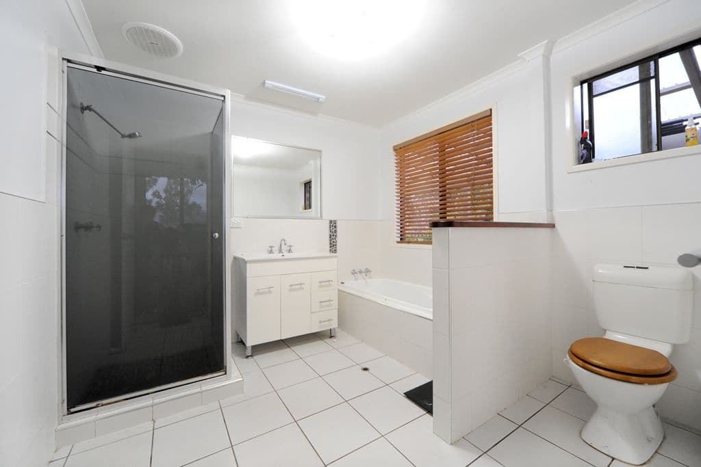 1 Alice Court, CANNONVALE QLD 4802, Cannonvale - Thumbnail 7