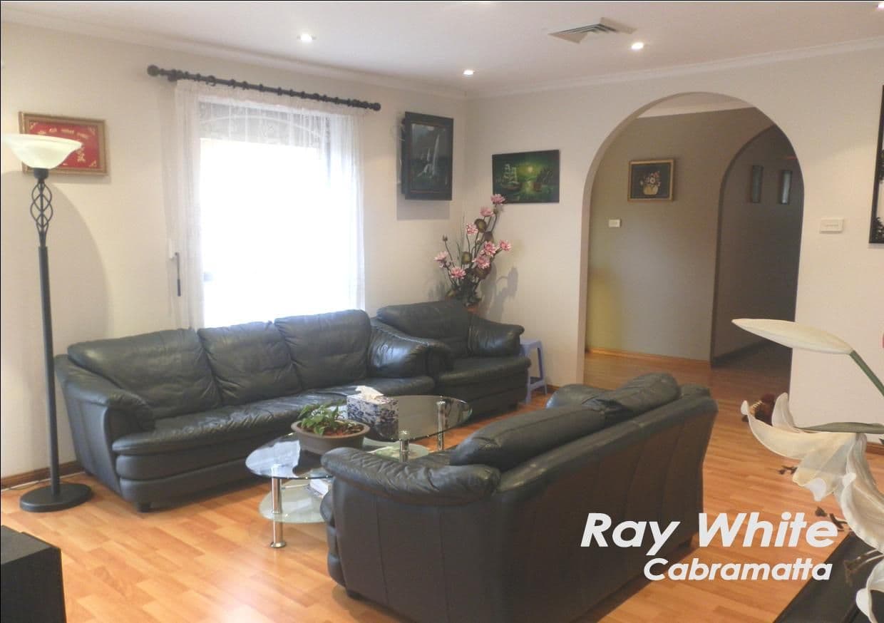 8 Carina Place, St Johns Park NSW 2176, St Johns Park - Thumbnail 3