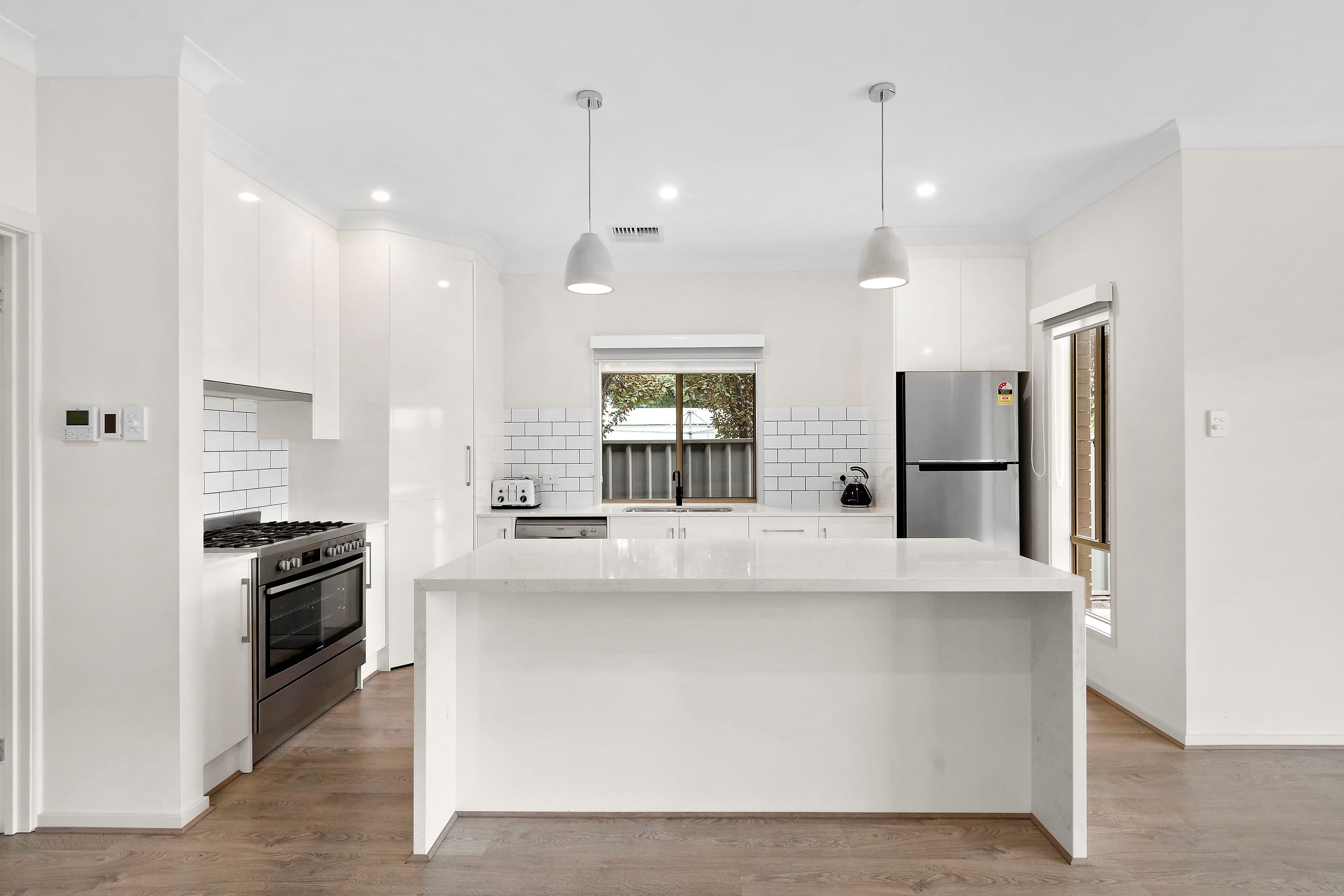 8 Tarranna Avenue, Park Holme SA 5043, Park Holme - Thumbnail 2