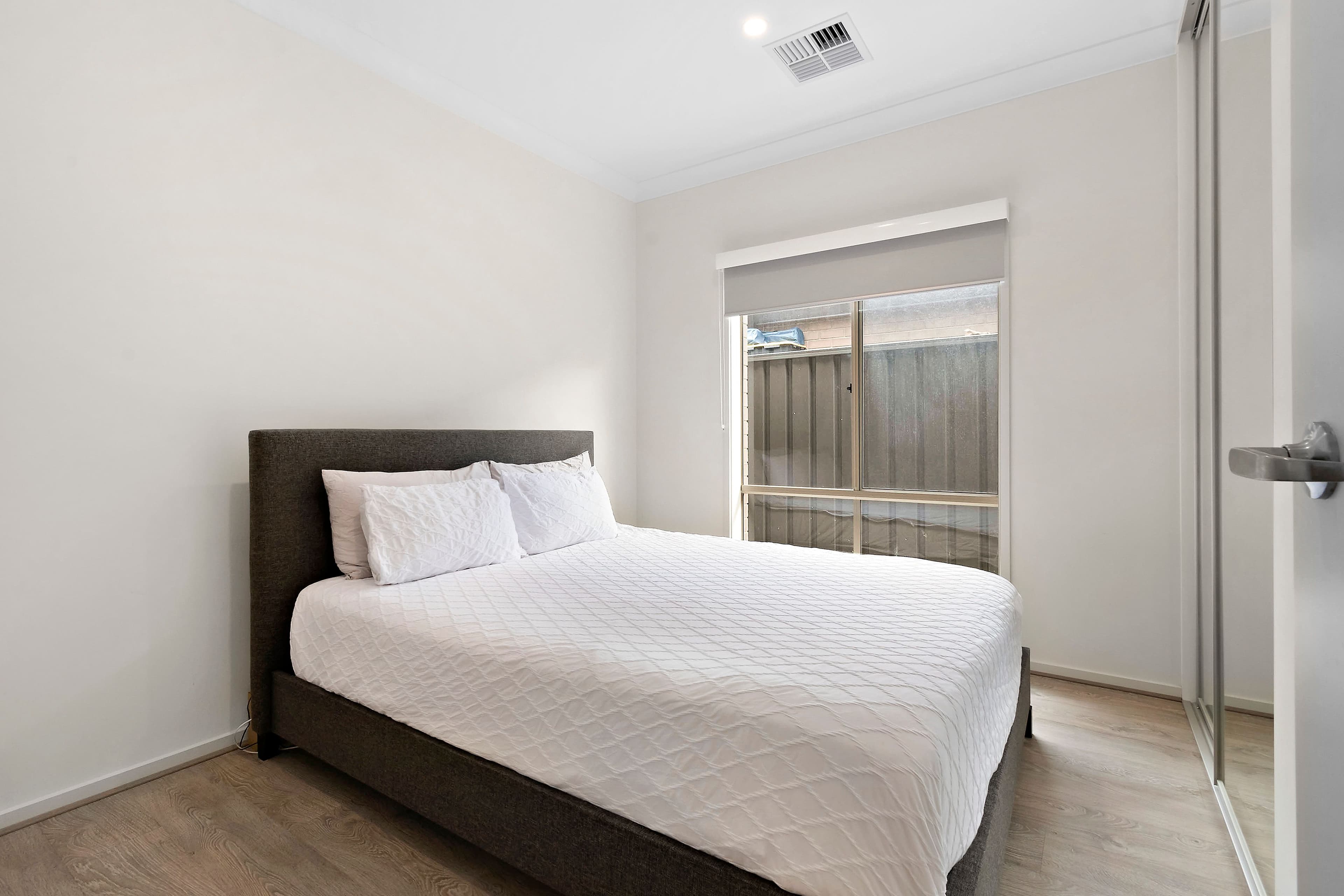 8 Tarranna Avenue, Park Holme SA 5043, Park Holme - Thumbnail 7