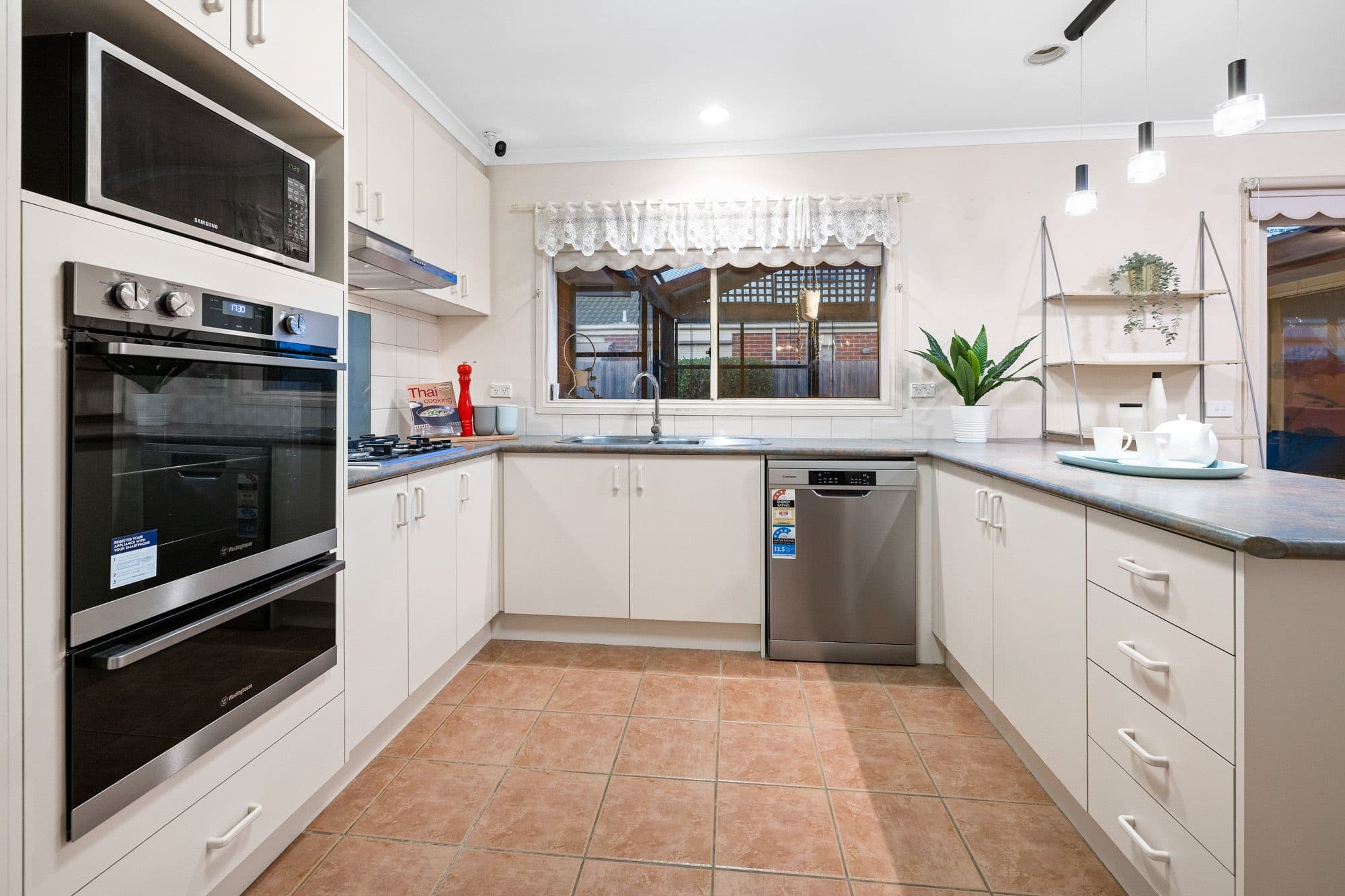 4 Parkside Walk, Hoppers Crossing VIC 3029, Hoppers Crossing - Thumbnail 8