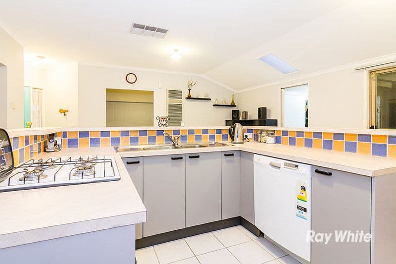 18 Lowther Court, Cranbourne North VIC 3977, Cranbourne North - Thumbnail 3