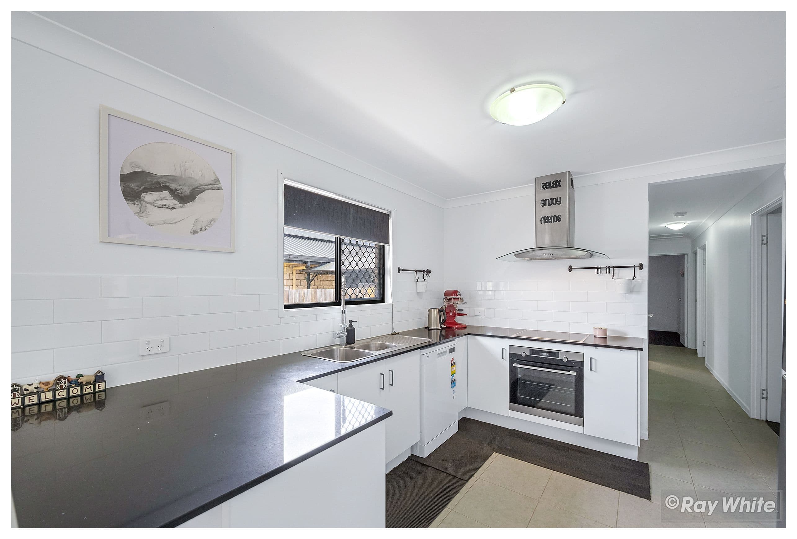 2 Jomarant Place, Kawana QLD 4701, Kawana - Thumbnail 2