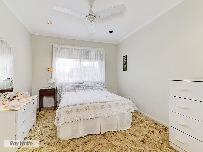 25 Hibiscus Avenue, Redcliffe QLD 4020, Redcliffe - Thumbnail 7