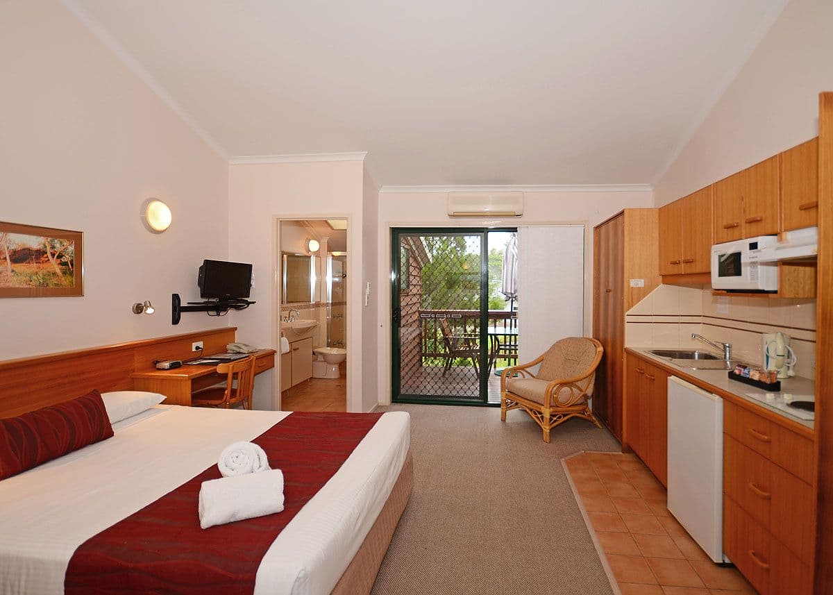 651 Charlton Esplanade, Urangan QLD 4655, Urangan - Thumbnail 2