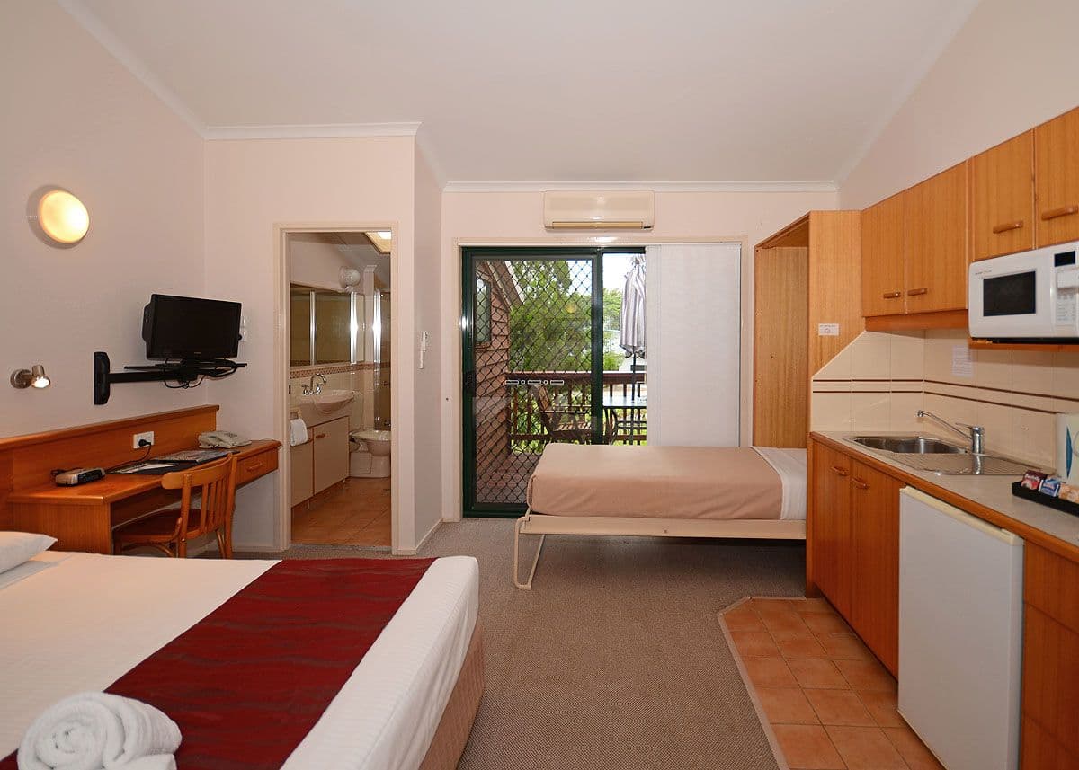 651 Charlton Esplanade, Urangan QLD 4655, Urangan - Thumbnail 3