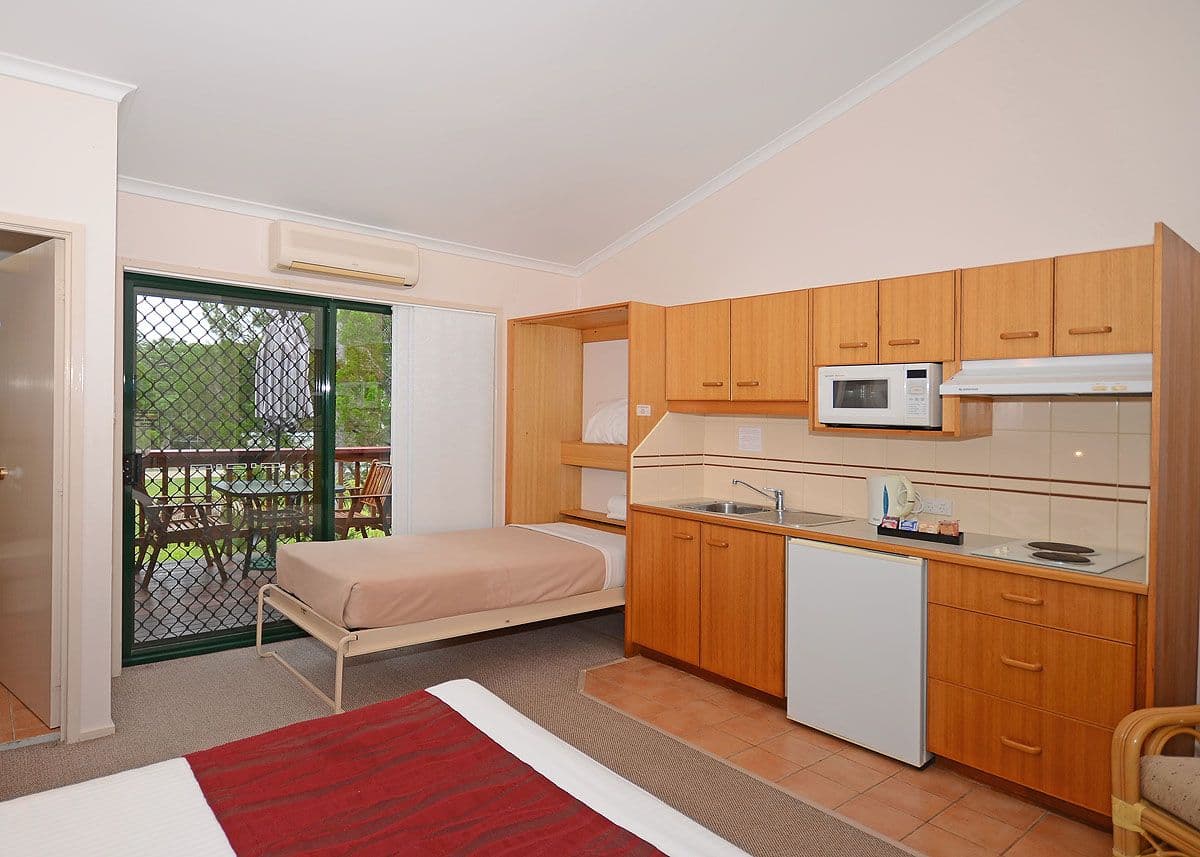 651 Charlton Esplanade, Urangan QLD 4655, Urangan - Thumbnail 4