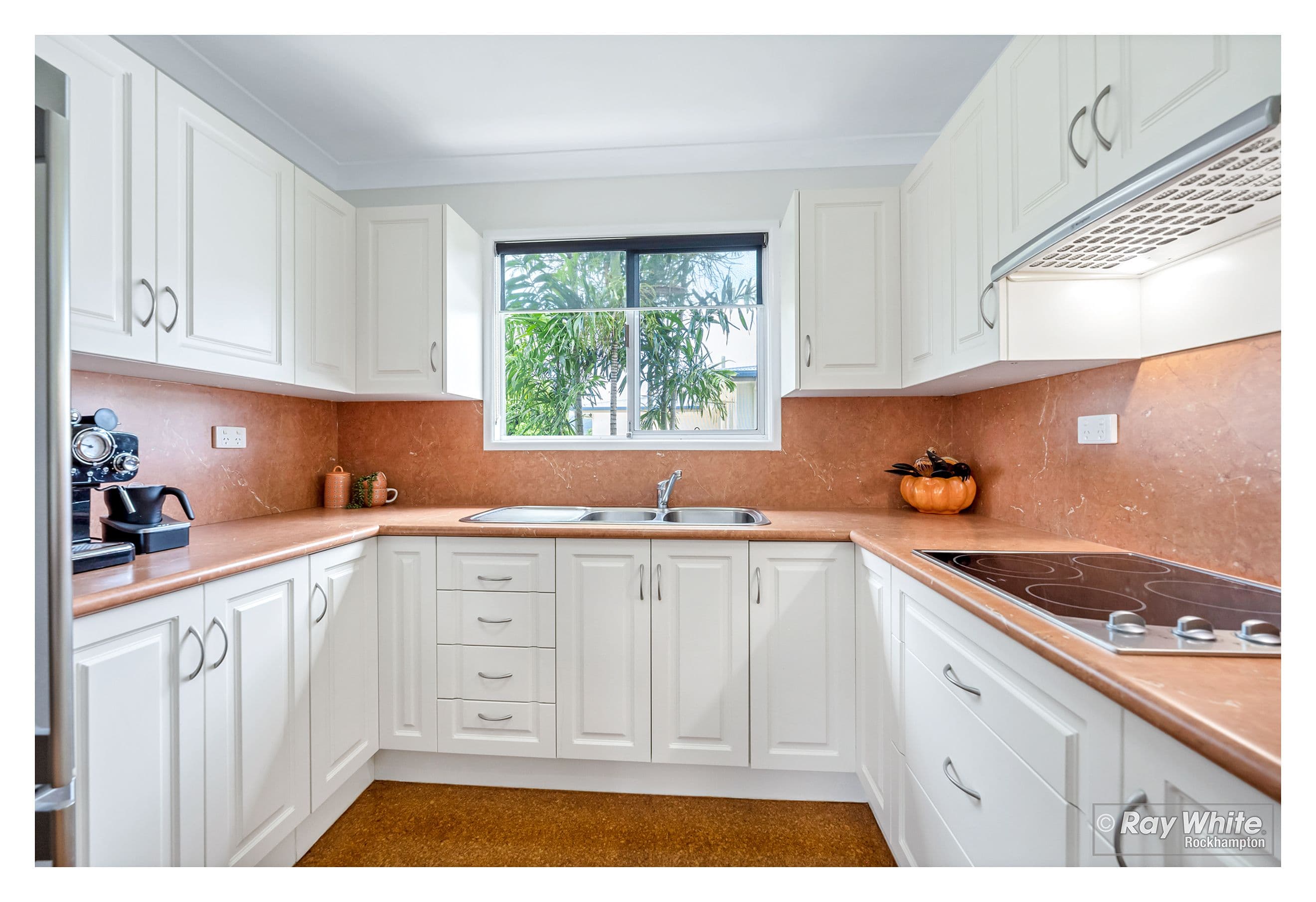 81 Buzacott Street, Park Avenue QLD 4701, Park Avenue - Thumbnail 4