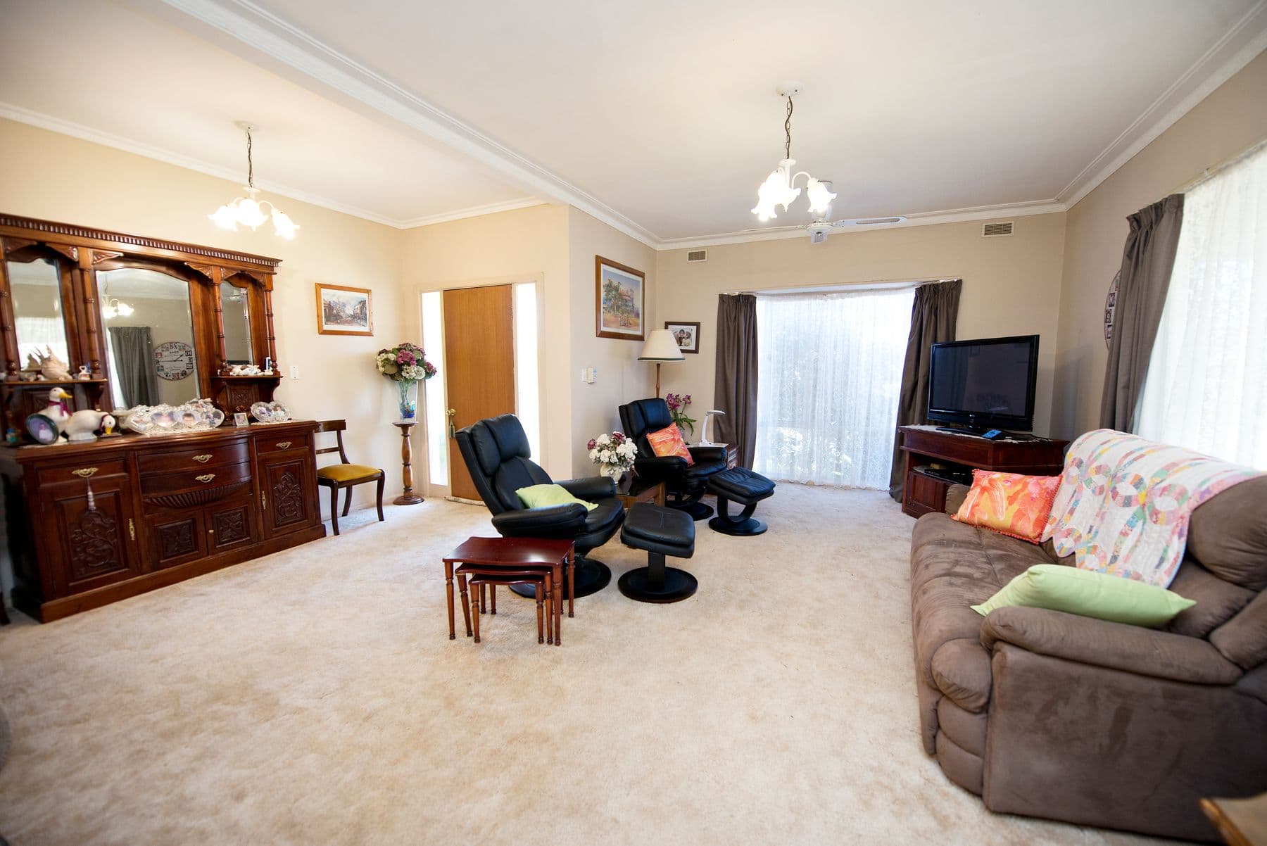 4 Douglas Avenue, Swan Hill VIC 3585, Swan Hill - Thumbnail 3