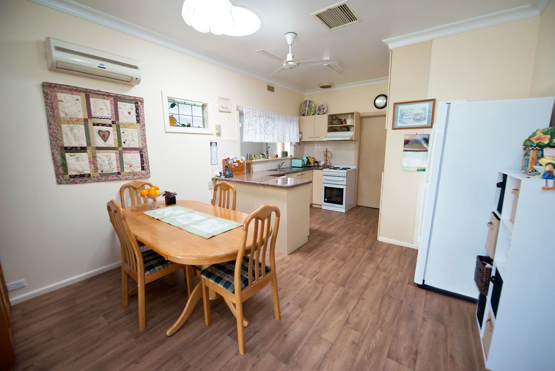 4 Douglas Avenue, Swan Hill VIC 3585, Swan Hill - Thumbnail 4