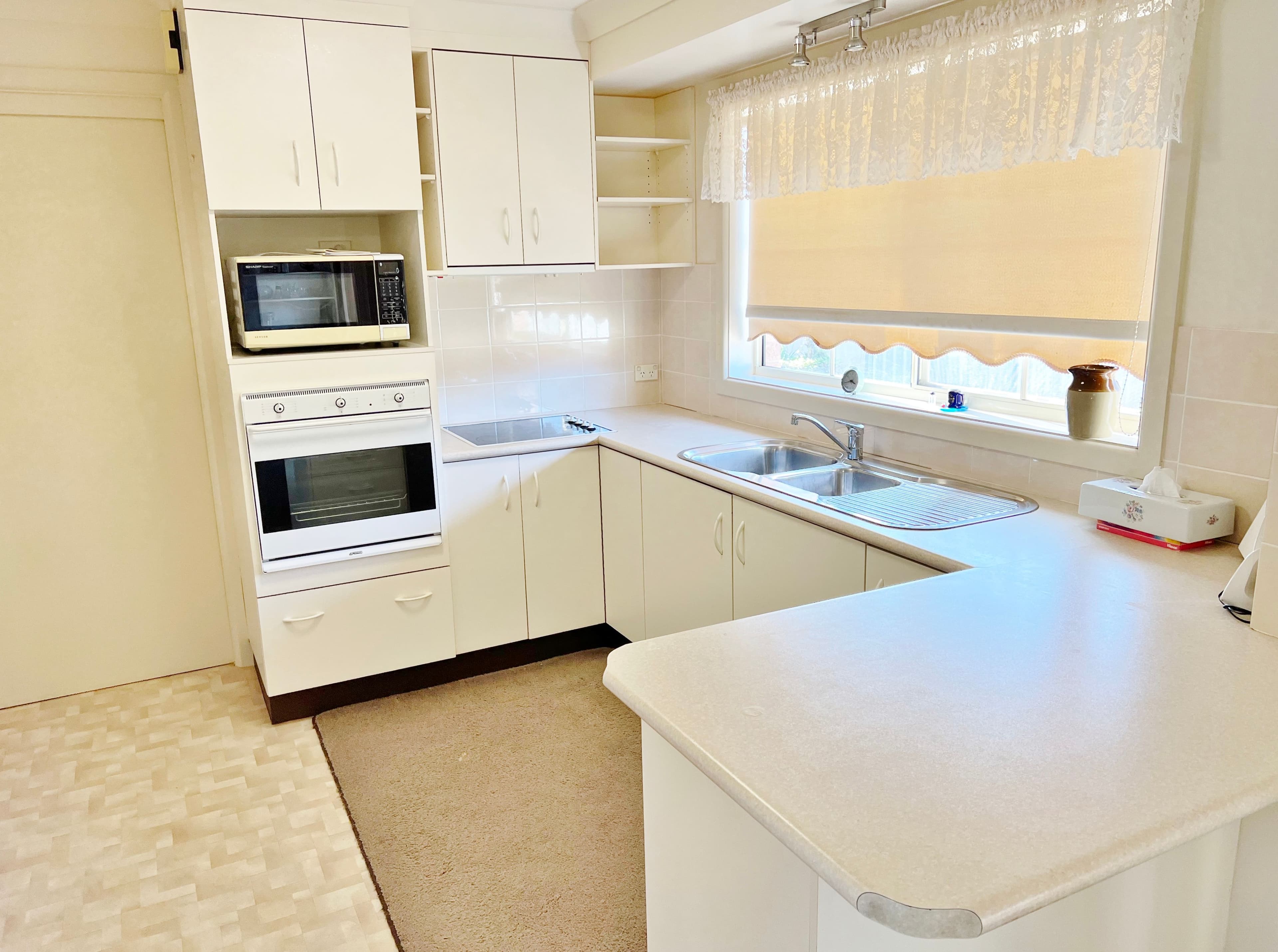 2/18 White Street, Young NSW 2594, Young - Thumbnail 3