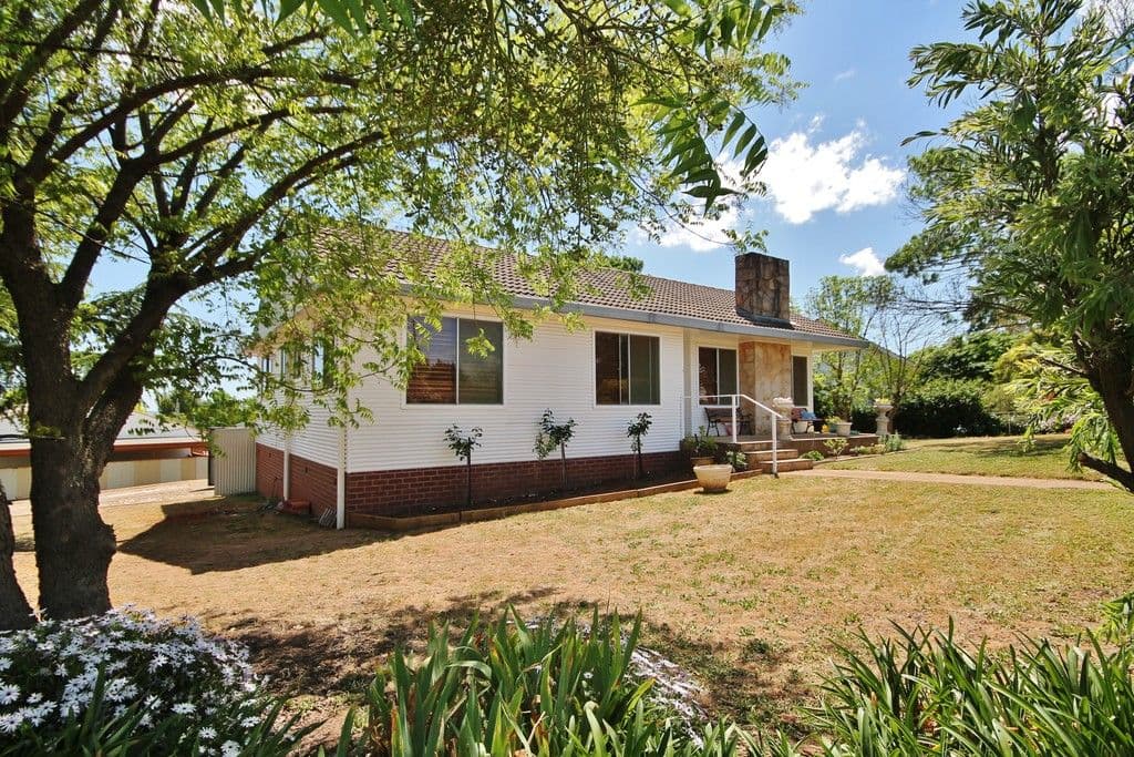 1 Hills Street, Young NSW 2594, Young - Thumbnail 2