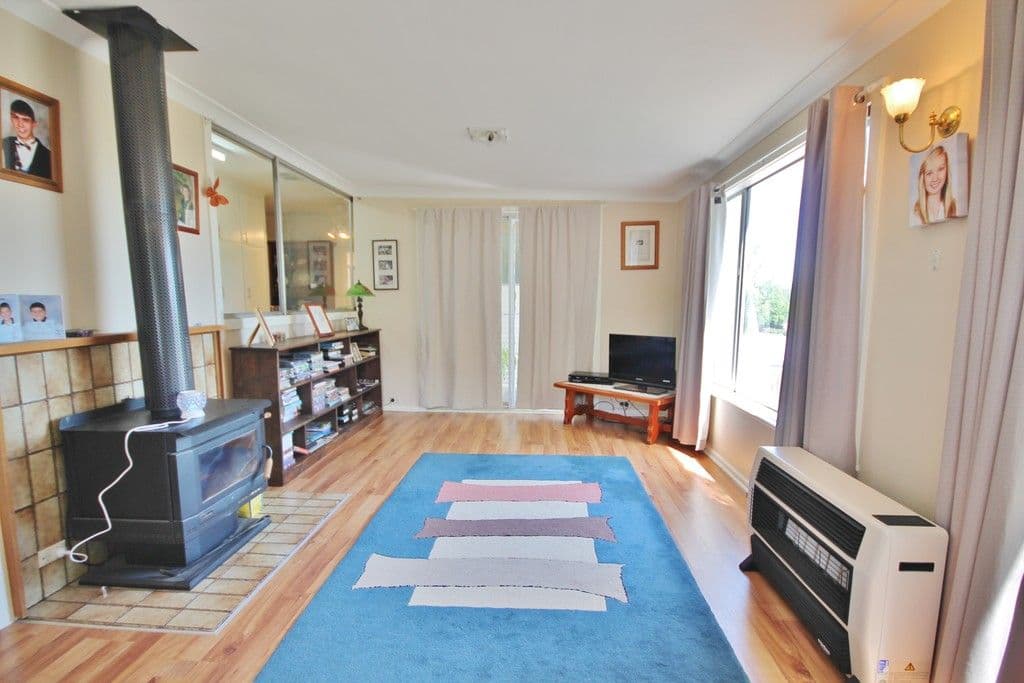 1 Hills Street, Young NSW 2594, Young - Thumbnail 4