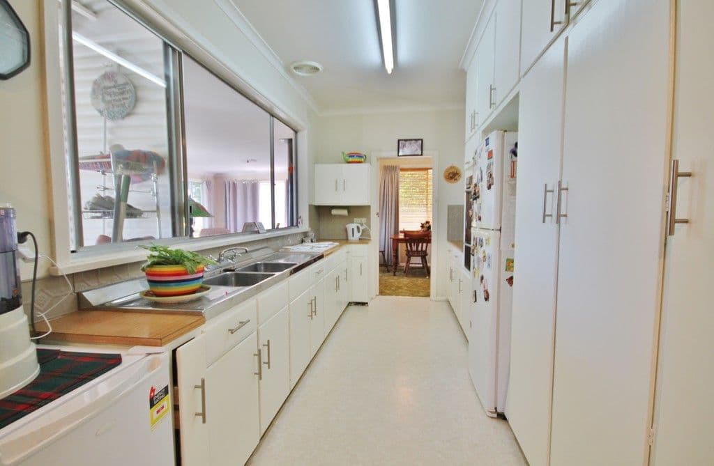 1 Hills Street, Young NSW 2594, Young - Thumbnail 5