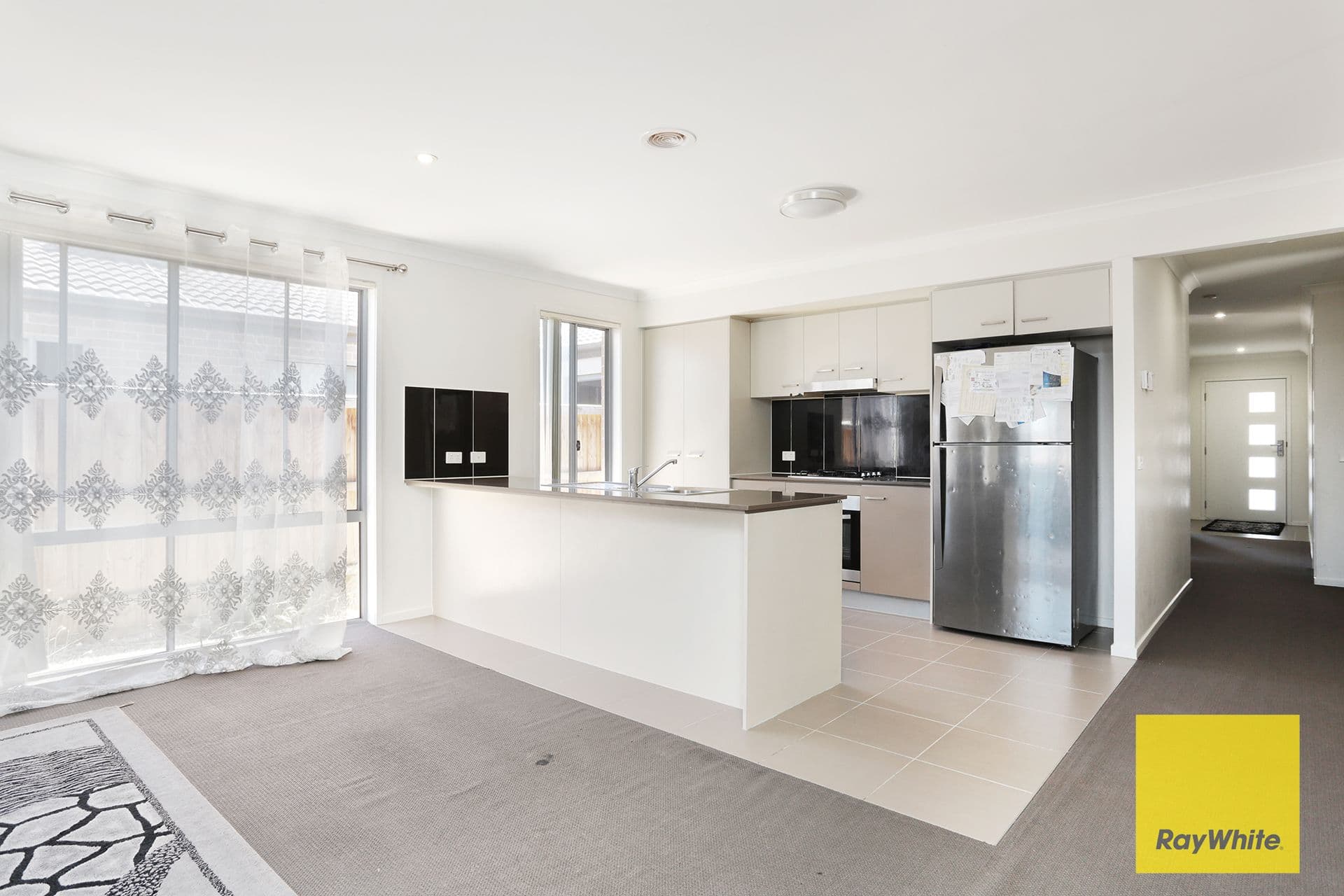 32 Westonbury Drive, Point Cook VIC 3030, Point Cook - Thumbnail 3