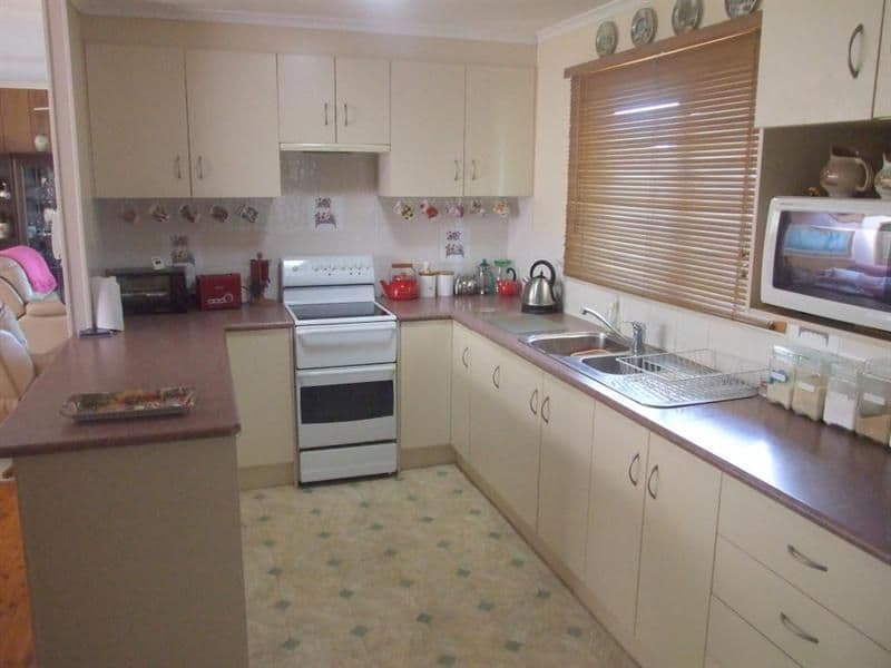 28 -30 Railway Terrace, Crows Nest QLD 4355, Crows Nest - Thumbnail 2