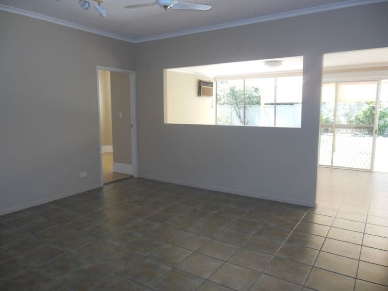 15 Dawn Crescent, EMERALD QLD 4720, Emerald - Thumbnail 5