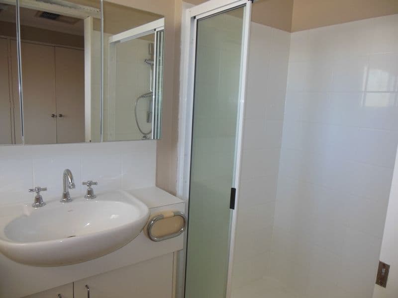 15 Dawn Crescent, EMERALD QLD 4720, Emerald - Thumbnail 7