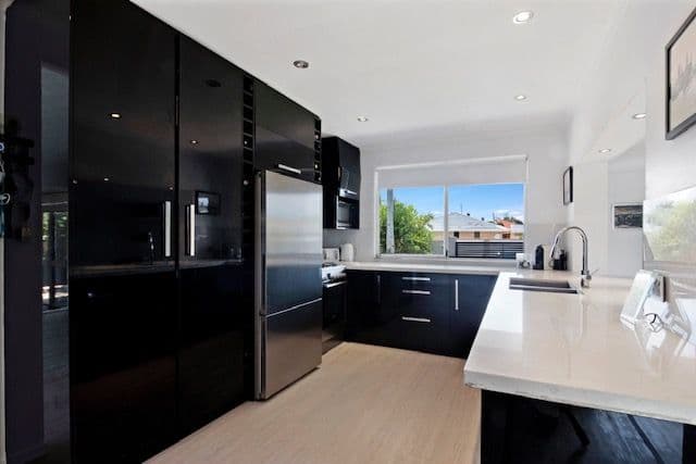 19 Tekapo Street, Broadbeach Waters QLD 4218, Broadbeach Waters - Thumbnail 4