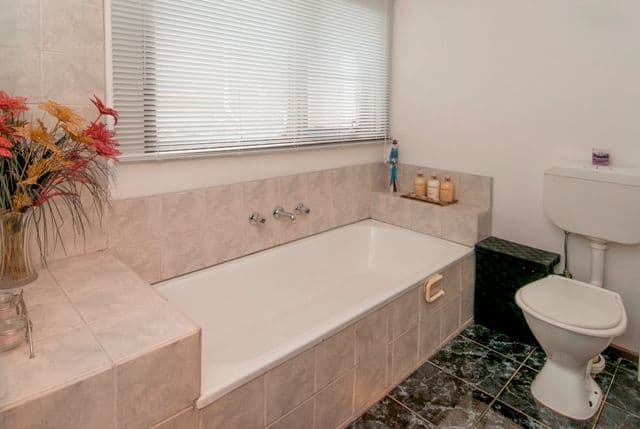 68 Ayr Street, RESERVOIR VIC 3073, Reservoir - Thumbnail 8