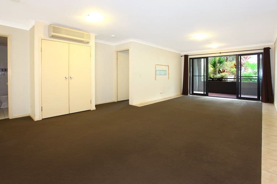 E4 'Magic Mountain' 2 Great Hall Drive, Miami QLD 4220, Miami - Thumbnail 5