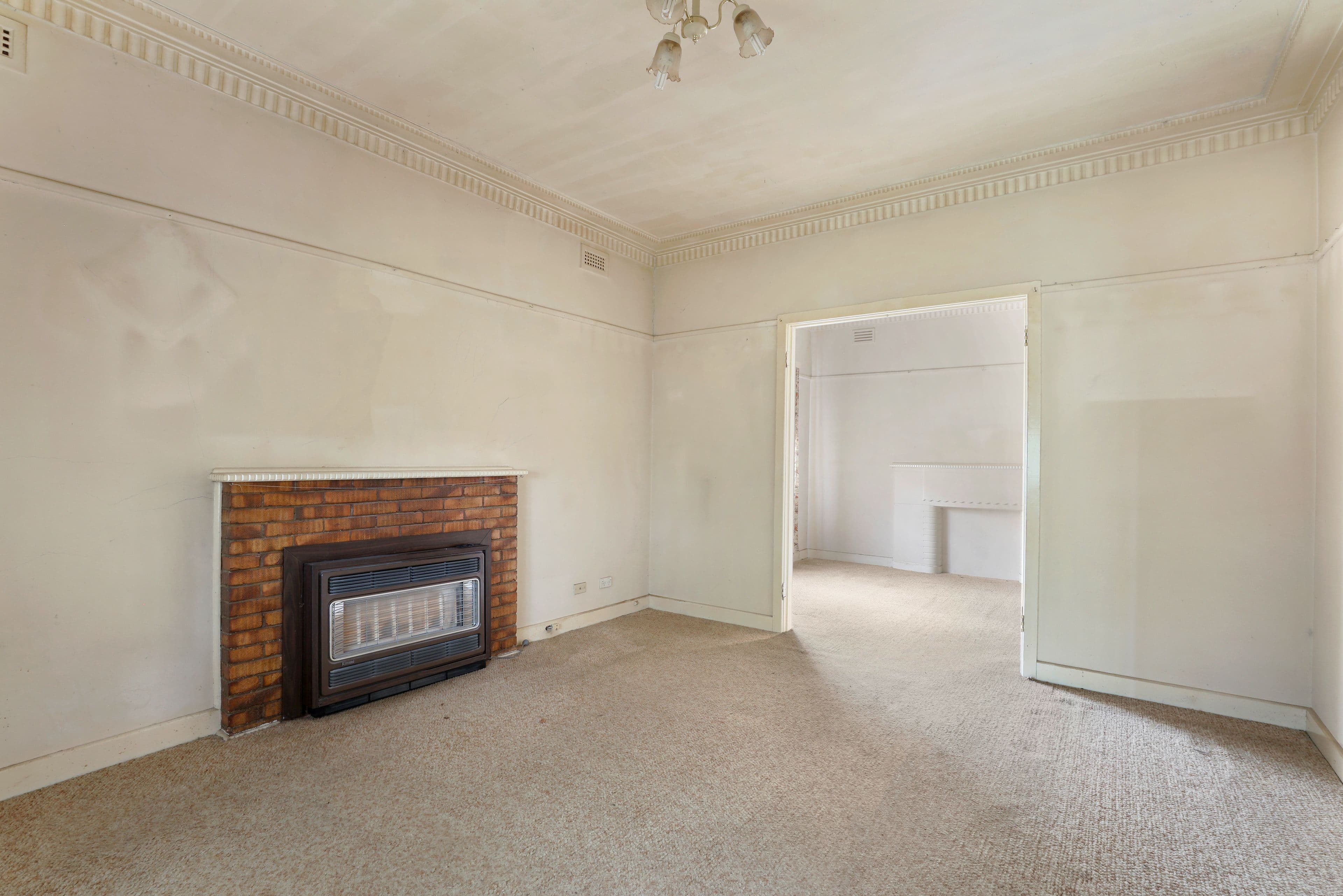 6 Garfield Street, Cheltenham VIC 3192, Cheltenham - Thumbnail 2