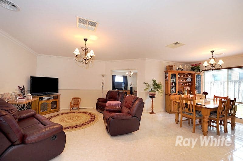 6 Rubina Court, BERWICK VIC 3806, Berwick - Thumbnail 6