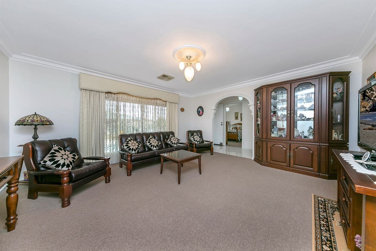 11 Thiele Crescent, Evanston Park SA 5116, Evanston Park - Thumbnail 3
