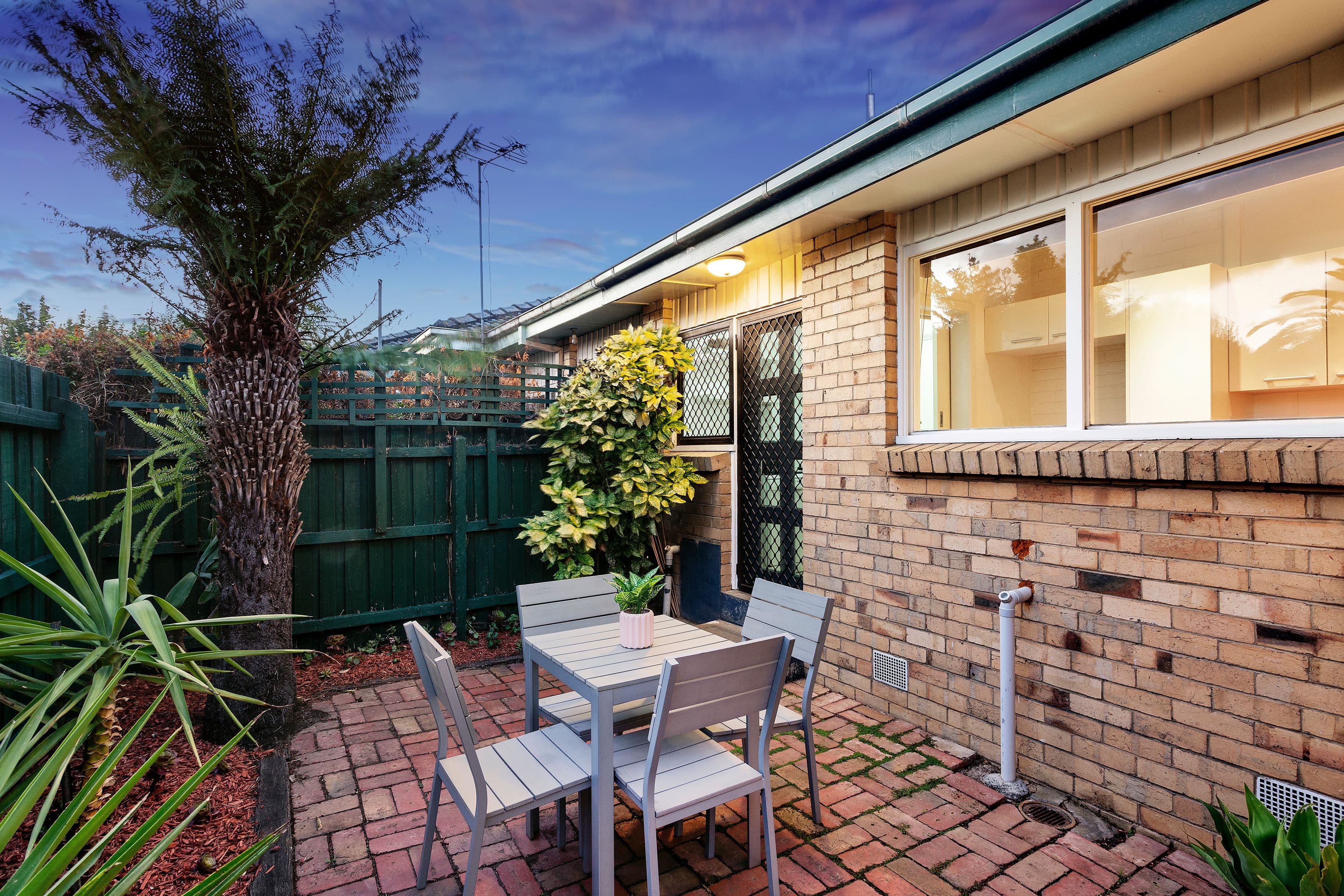 2 Elizabeth Crescent, Carnegie VIC 3163, Carnegie - Thumbnail 4
