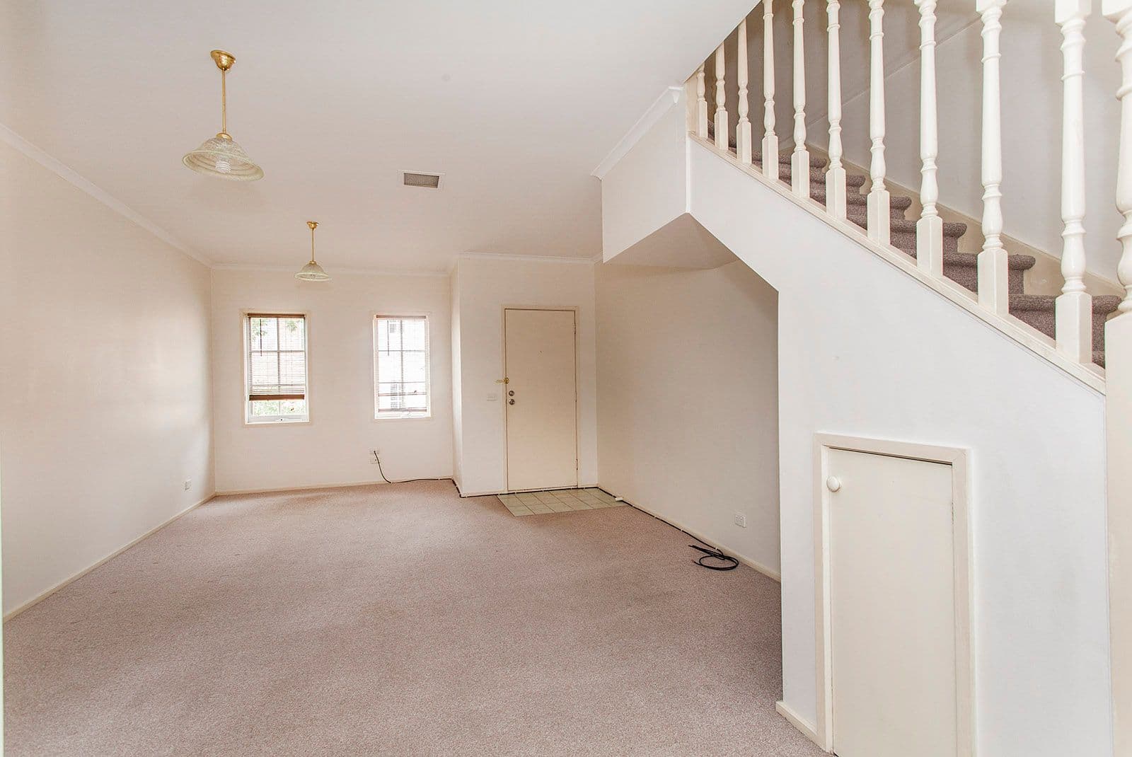 207 Reynolds Road, Doncaster East VIC 3109, Doncaster East - Thumbnail 2