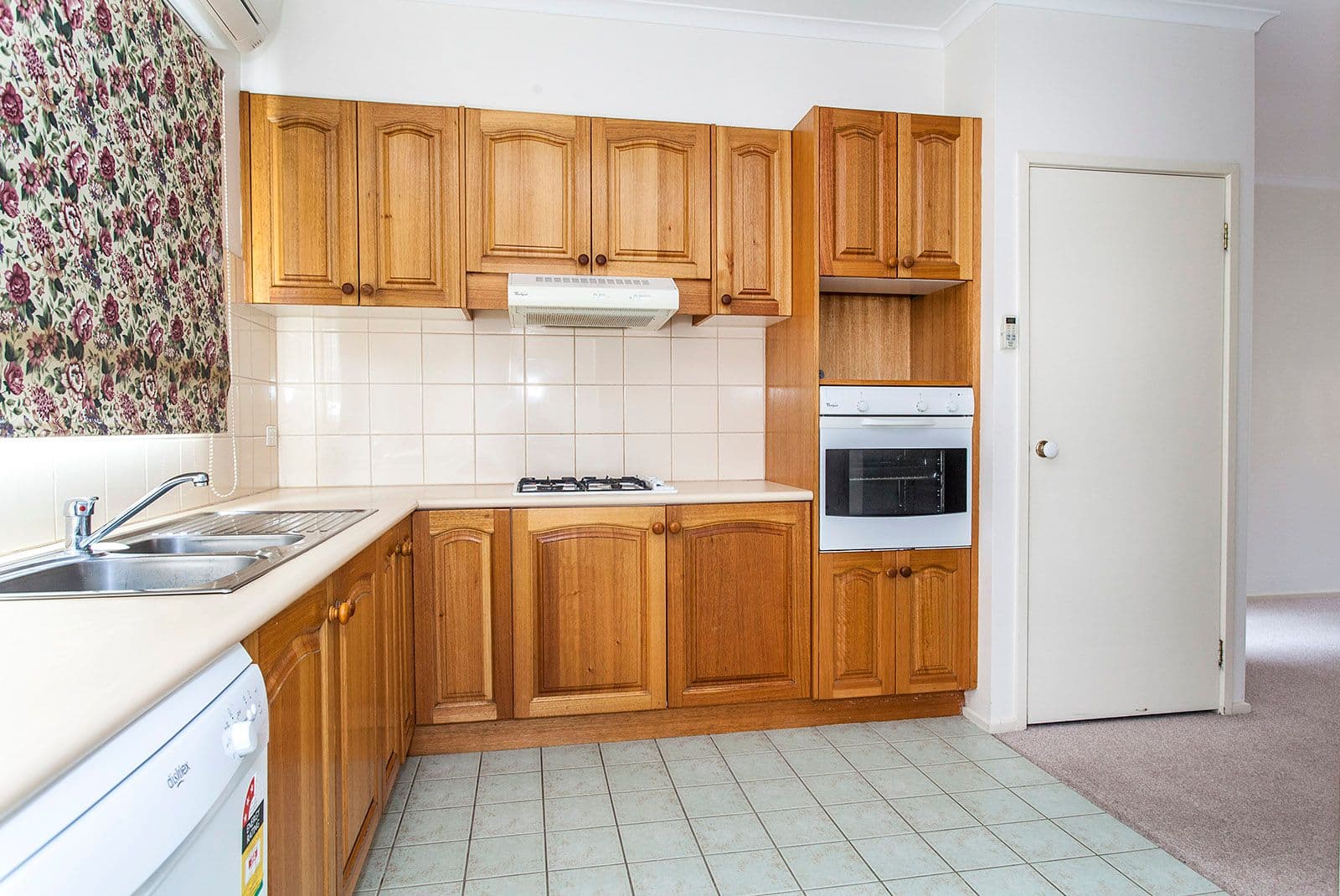 207 Reynolds Road, Doncaster East VIC 3109, Doncaster East - Thumbnail 5