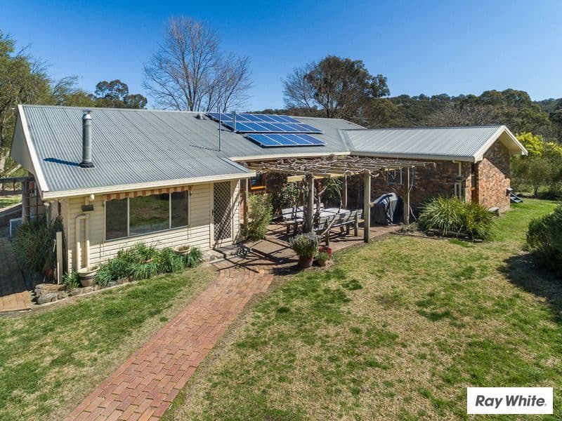 71 Edward Drive, Armidale - Image 1