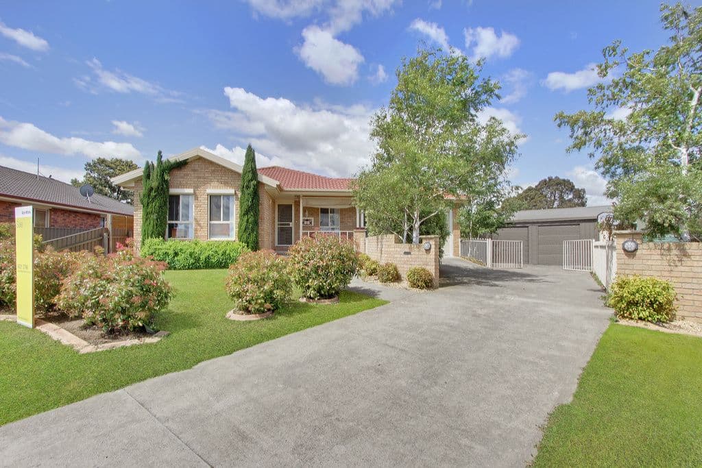 15 Samuel Place, Goulburn NSW 2580, Goulburn - Image 1