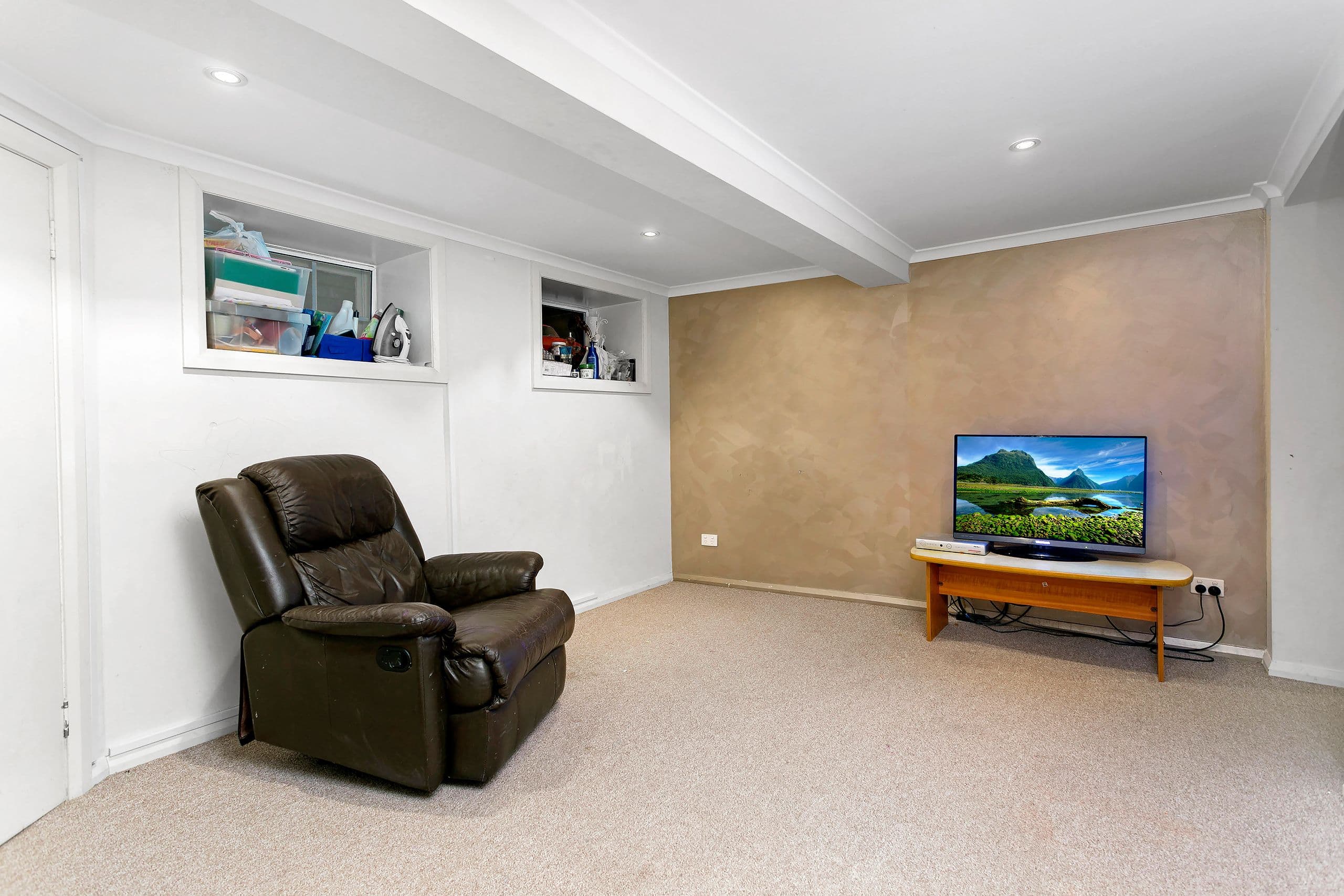 10 Benwerrin Avenue, Carss Park - Thumbnail 7