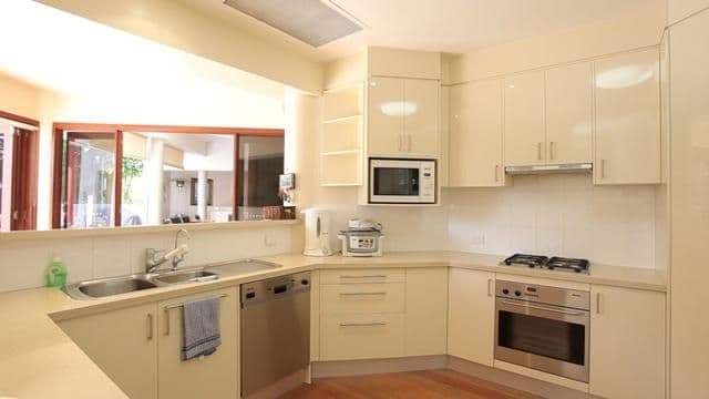 1666 Riverdale Drive, HOPE ISLAND QLD 4212, Hope Island - Thumbnail 6
