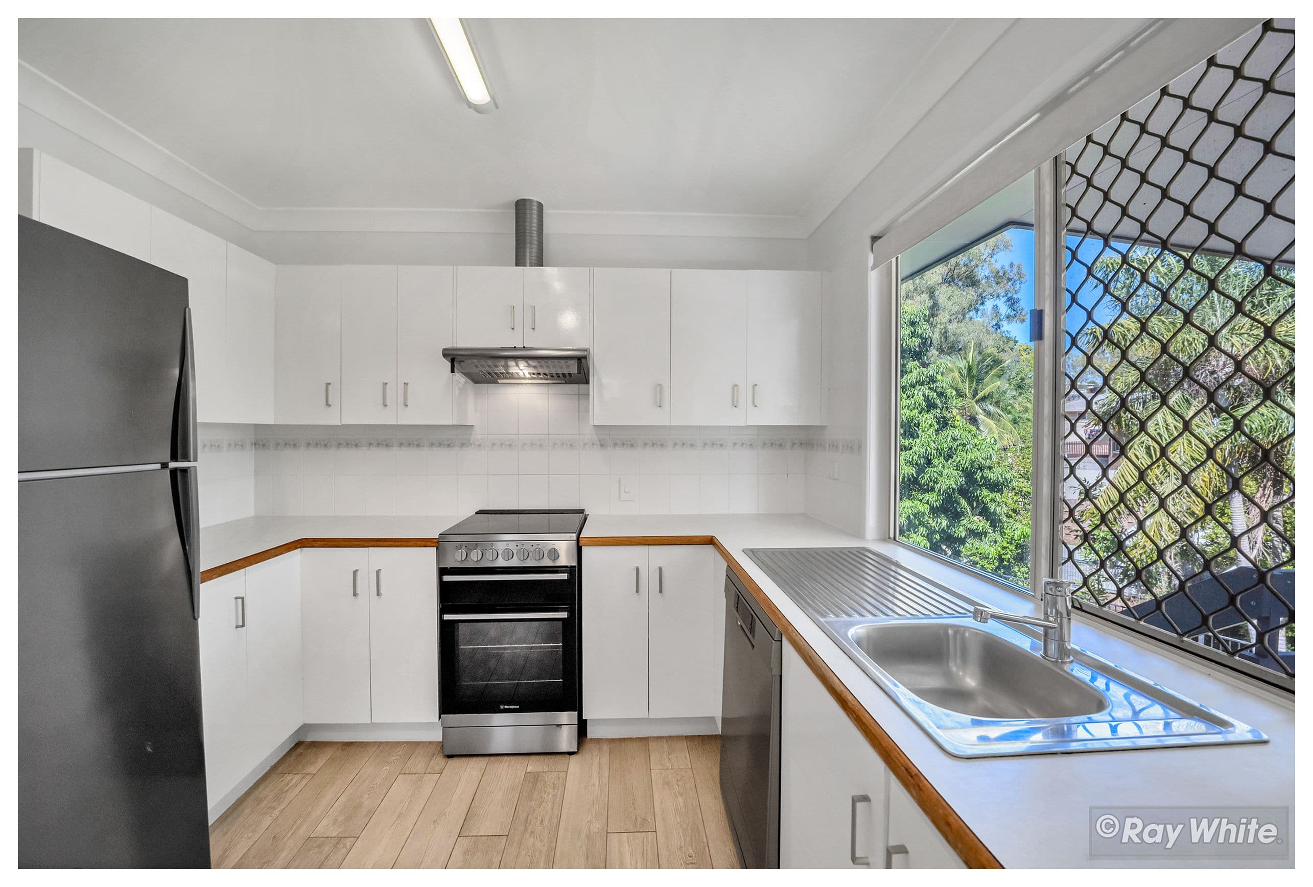 27 Pillich Street, Kawana QLD 4701, Kawana - Thumbnail 3