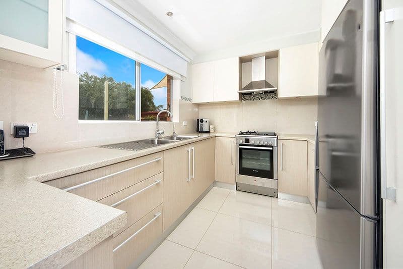 4 Belinda Road, Alfords Point NSW 2234, Alfords Point - Thumbnail 4
