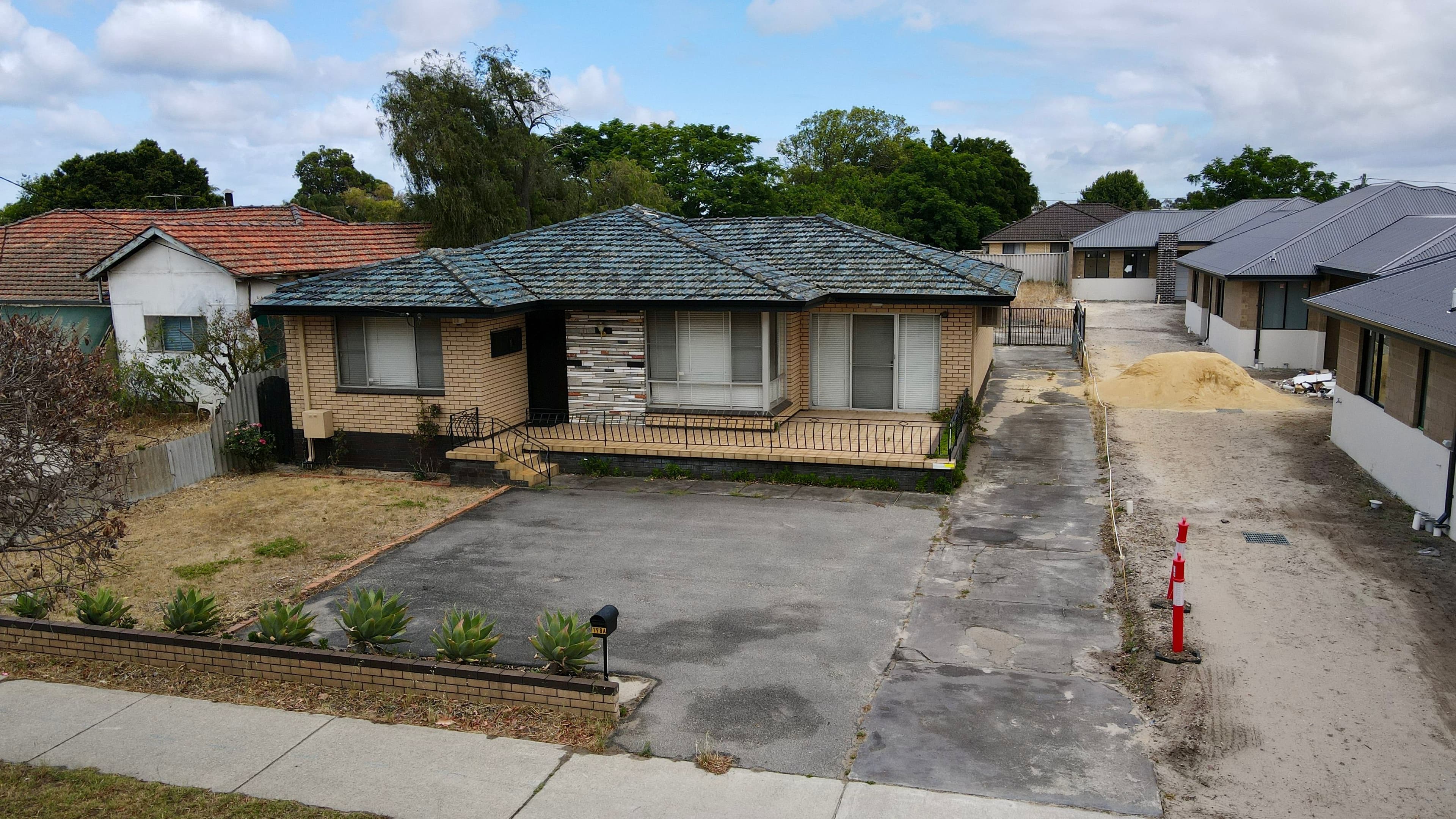 198A Hamilton Street, Queens Park WA 6107, Queens Park - Image 1