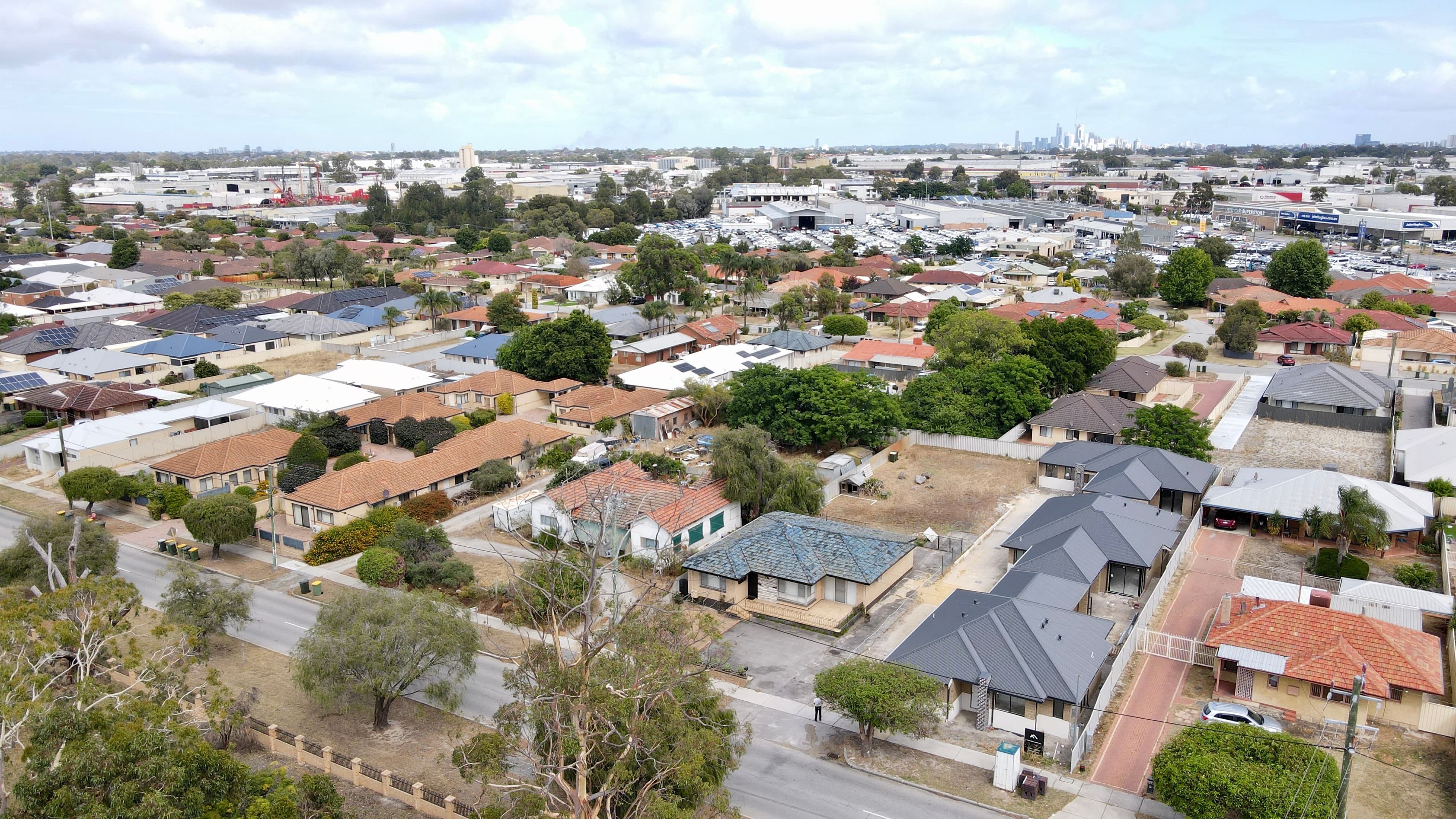 198A Hamilton Street, Queens Park WA 6107, Queens Park - Thumbnail 2