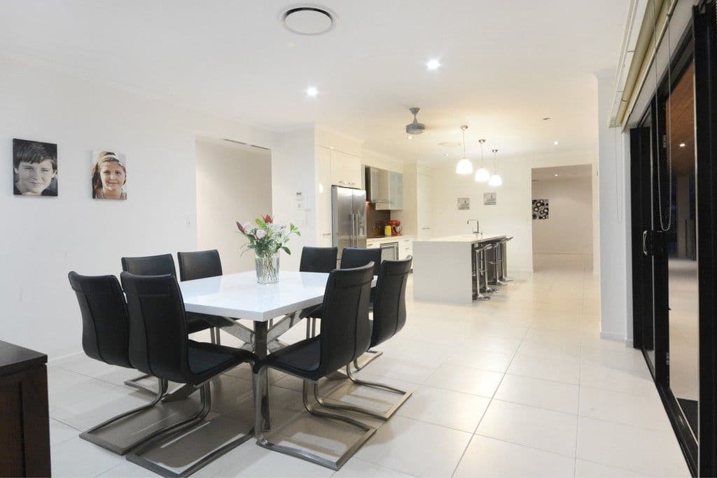 11 Henderson Street, Cannonvale QLD 4802, Cannonvale - Thumbnail 5
