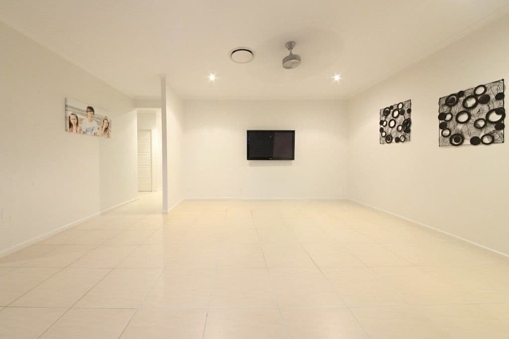 11 Henderson Street, Cannonvale QLD 4802, Cannonvale - Thumbnail 7