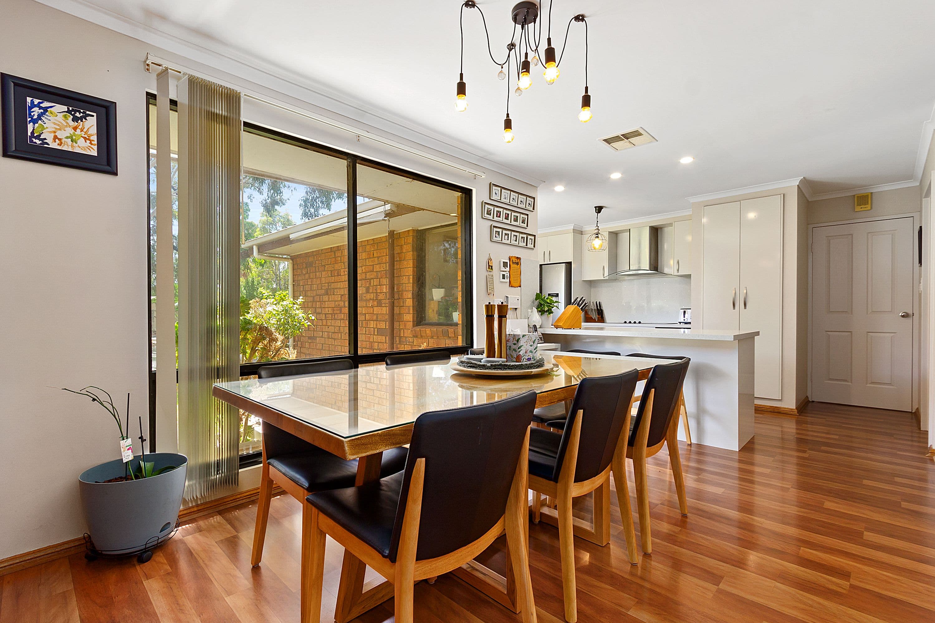 5 Kahan Close, Caroline Springs - Thumbnail 2